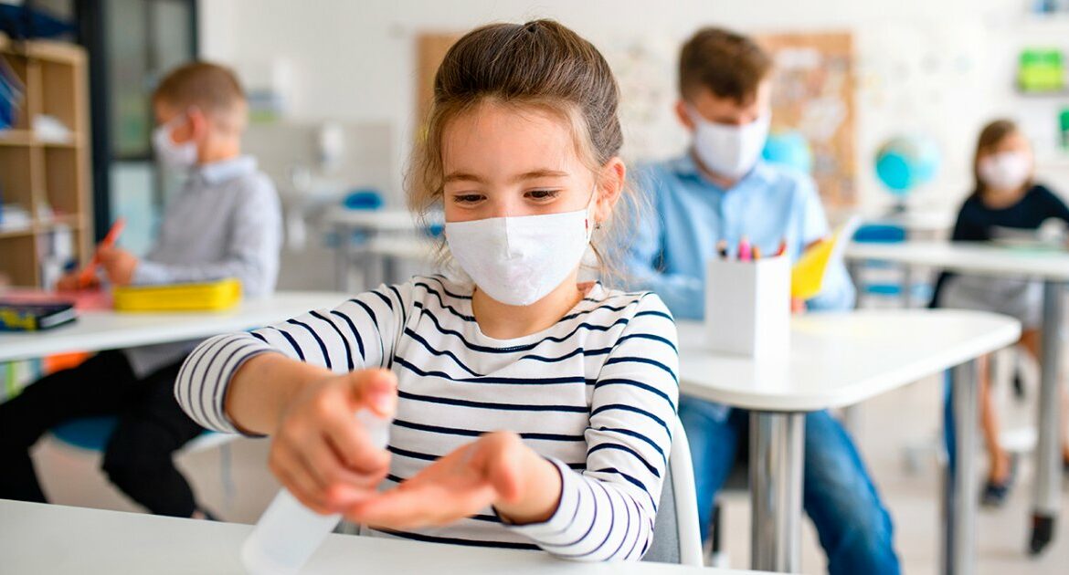 COVID-19: estudo mostra que crianças têm baixa taxa de transmissão a adultos