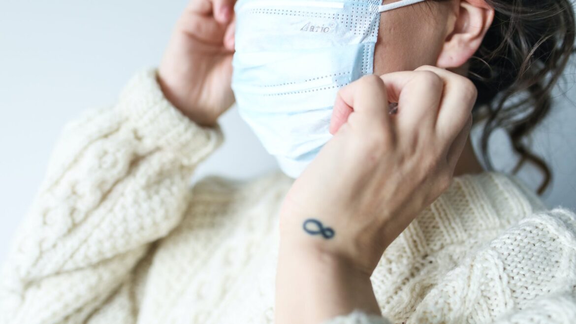 Covid-19: o que é deltacron e outras 3 questões-chave sobre a pandemia em 2022